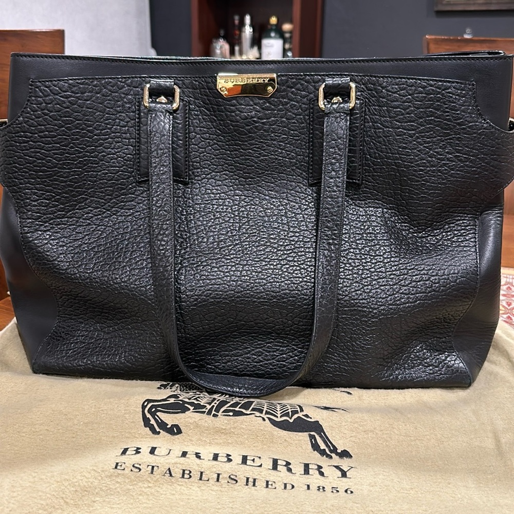 Burberry Clarborough Large Tote